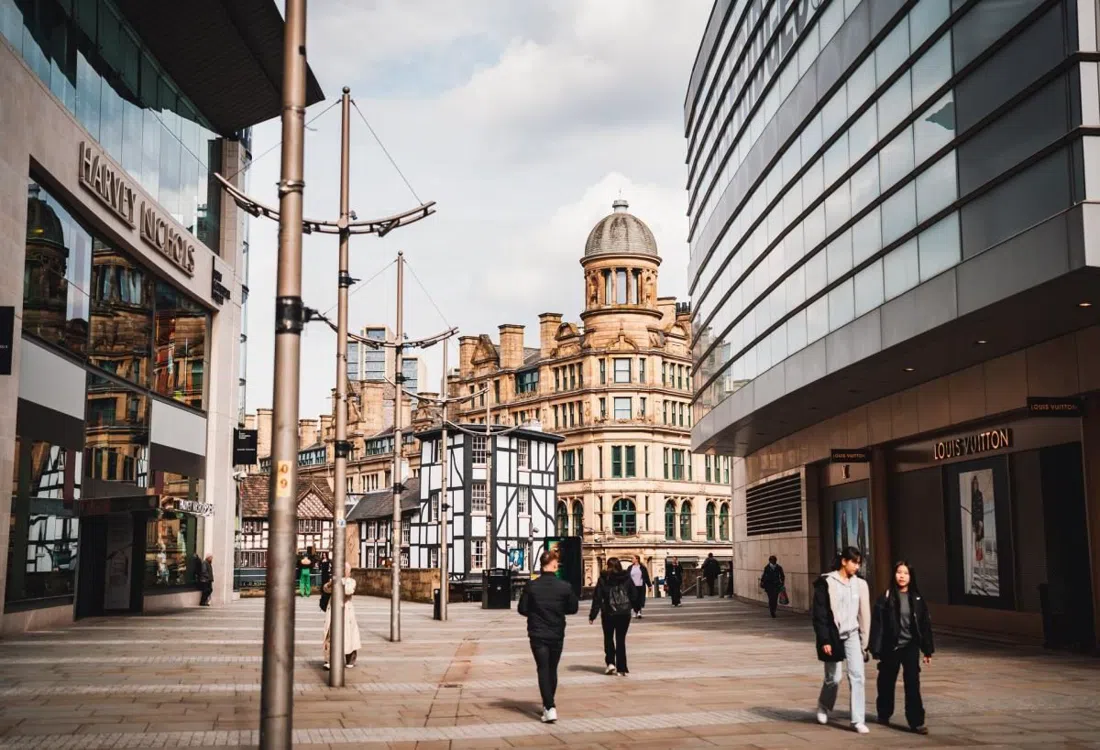 Manchester, Liverpool